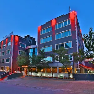 4* Szálloda The Hera Premium